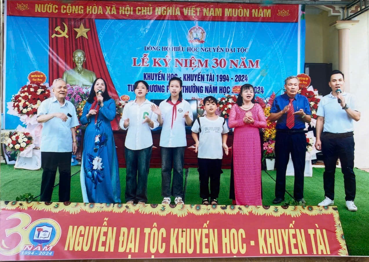 Kỷ niệm 30 năm công tác Khuyến học , khuyến tài của dòng họ Nguyễn Đại (1994-2024)