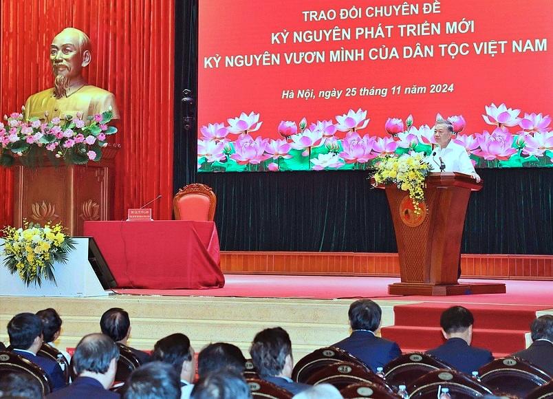 Ngày 25/11/2024, tại Học viện Chính trị Quốc gia Hồ Chí Minh, GS.TS Tô Lâm, Tổng Bí thư Ban Chấp hành Trung ương Đảng Cộng sản Việt Nam đã có buổi trao đổi chuyên đề quan trọng về 