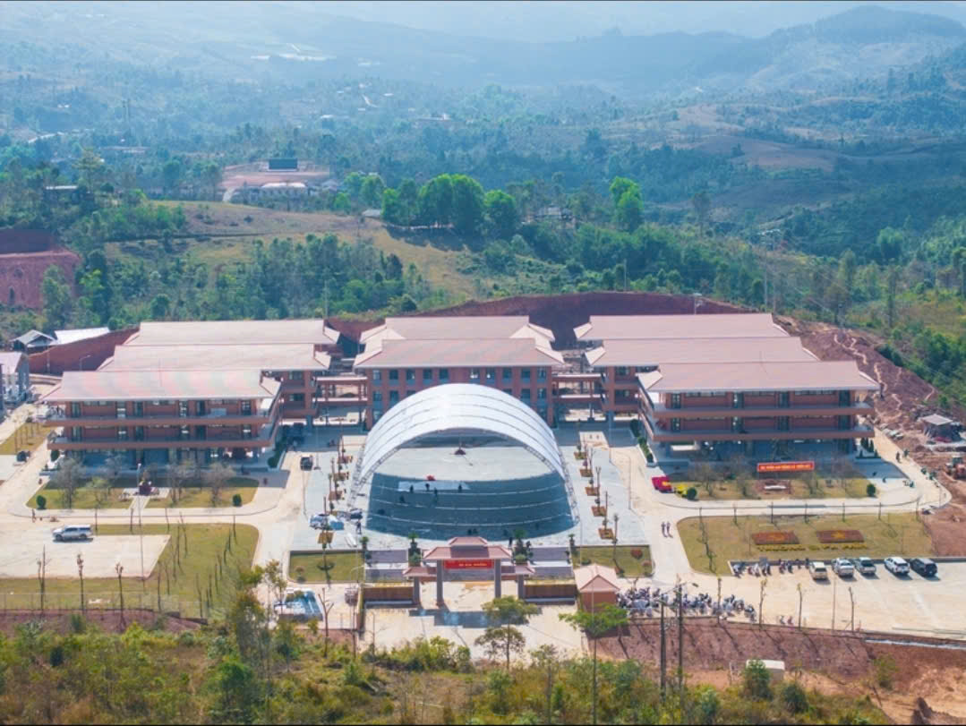 Sáng ngày 19/3, khởi công đồng loạt các trường nội trú liên cấp vùng biên giai đoạn 2. Ảnh: VGP