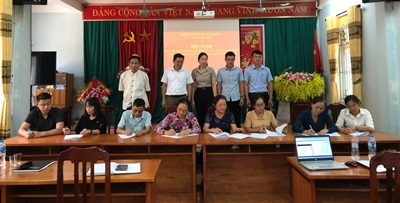 Ảnh : Khối thi đua số 1 (huyện Mai Châu) ký giao ước thi đua năm 2024