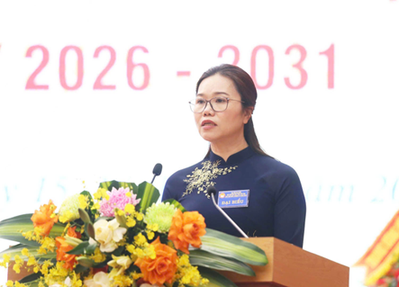 Đồng chí Bùi Thị Minh, Phó Bí thư Tỉnh ủy, Chủ tịch Ủy ban MTTQ Việt Nam tỉnh phát biểu chỉ đạo tại Đại hội Khuyến học tỉnh Phú Thọ lần thứ I, Nhiệm kỳ 2026-2031