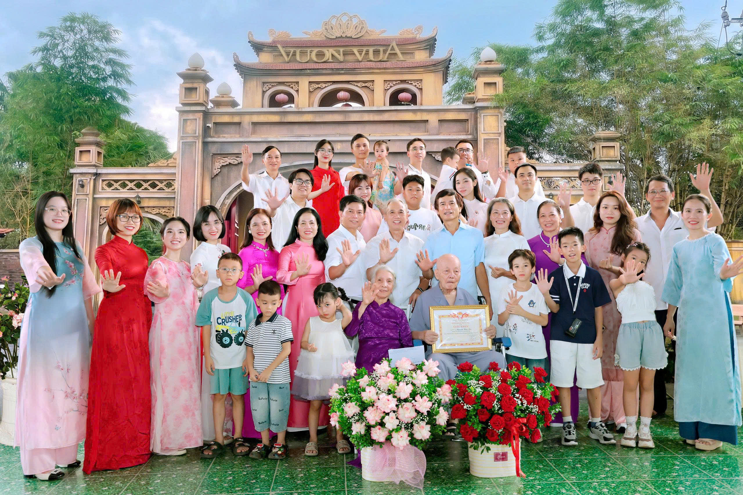 Kỷ niệm 20 năm Khuyến học dòng họ Mai Lưu
