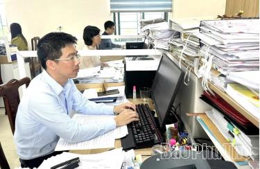 Cán bộ, công chức Sở Nội vụ đẩy mạnh ứng dụng công nghệ thông tin phần mềm theo dõi, đánh giá theo KPI trong quản lý công việc và đánh giá công chức.